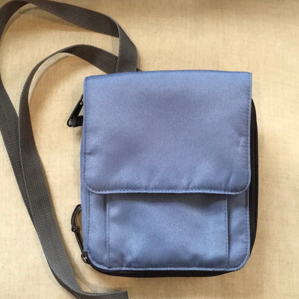 Eddie Bauer travel purse